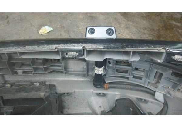 Бампер передній Renault Laguna II, 2000-2005р, 8200008270